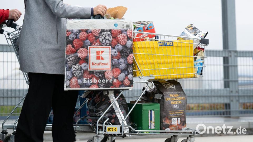 Viele Lebensmittel haben sich deutlich verteuert. (Archivbild) Bild: Sebastian Kahnert/dpa