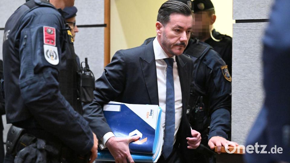 René Benko verfolgte den zweiten Prozesstag mit großer Aufmerksamkeit Bild: Barbara Gindl/APA/dpa