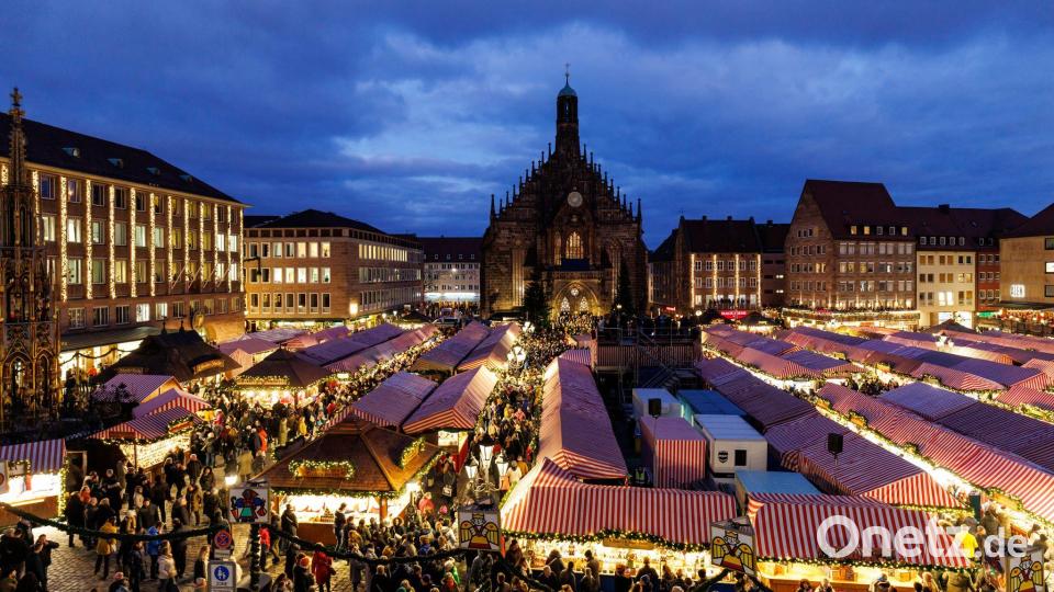 Der Nürnberger Christkindlesmarkt wird am 28. November eröffnet und geht bis zum 24. Dezember. (Archivbild) Bild: Daniel Karmann/dpa