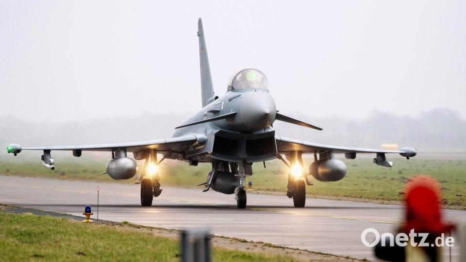 Deutsche Eurofighter sollen von Polen aus zum Schutz der Nato-Ostflanke beitragen. (Archivbild) Bild: Hauke-Christian Dittrich/dpa
