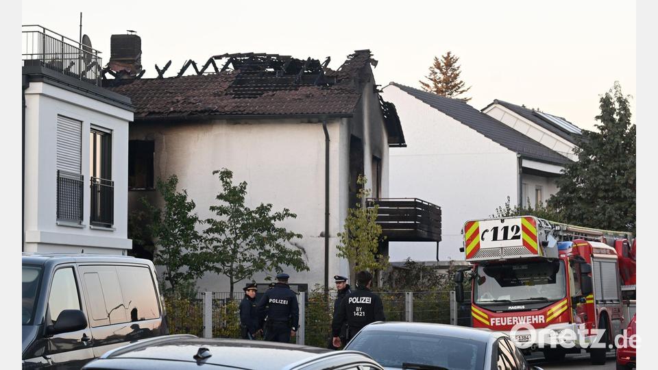 Das Haus konnte erst betreten werden, nachdem Sprengfallen unschädlich gemacht worden waren. In dem Zusammenhang wurde das Oktoberfest zeitweise gesperrt, nachdem ein bedrohliches Schreiben des Tatverdächtigen aufgetaucht war. (Archivbild) Bild: Felix Hörhager/dpa
