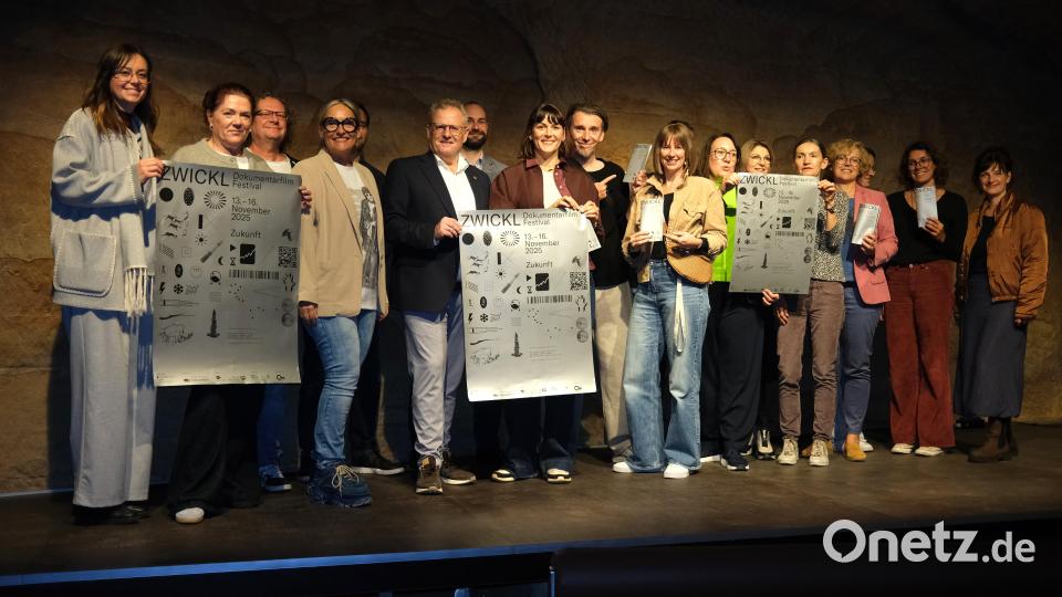 Ein Team von Sponsoren und Helfern unterstützt die Veranstalter des zehnten Schwandorfer Dokumentarfilm-Festivals. Bild: Hirsch