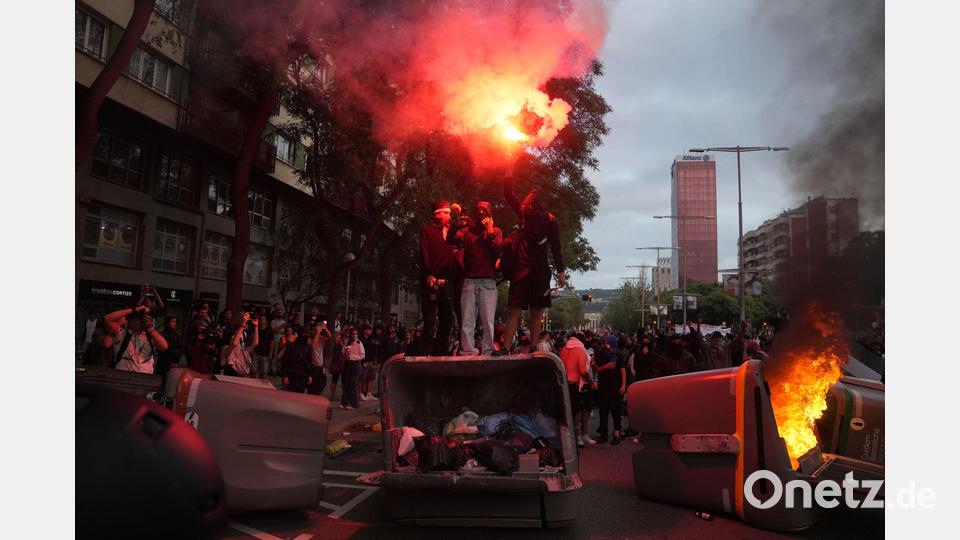 In Barcelona kam es bei einer Demonstration gegen Israels militärisches Vorgehen im Gazastreifen zu Gewalt. Bild: David Zorrakino/EUROPA PRESS/dpa