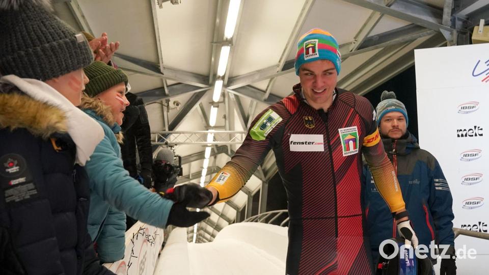 Weil Anschieber Simon Wulff positiv auf Doping getestet wurde, gibt es einen neuen Gesamtweltcupsieger im Zweierbob. (Archivbild) Bild: Roman Koksarov/dpa