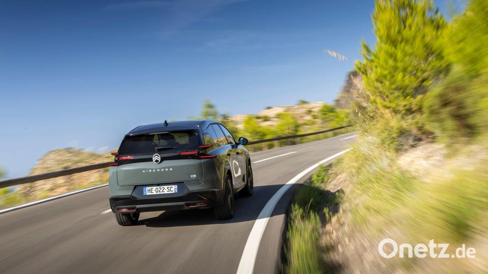 Auf die komfortable Tour: Der Tester hebt die komfortable Abstimmung des Citroën C5 hervor. Bild: Adrien Cortesi/Citroën/dpa