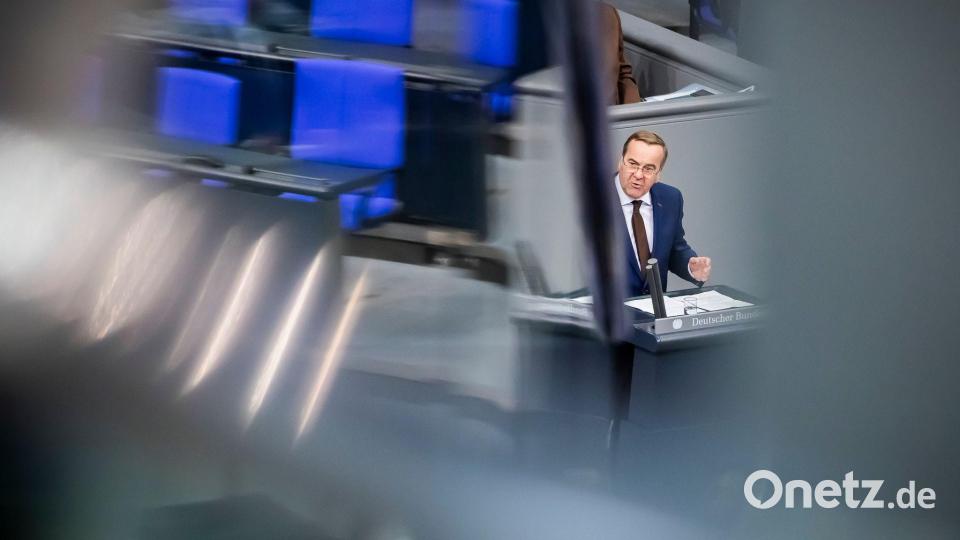 Verteidigungsminister Pistorius spricht im Bundestag bei der Debatte zum Wehrdienst-Modernisierungsgesetz. Bild: Christoph Soeder/dpa