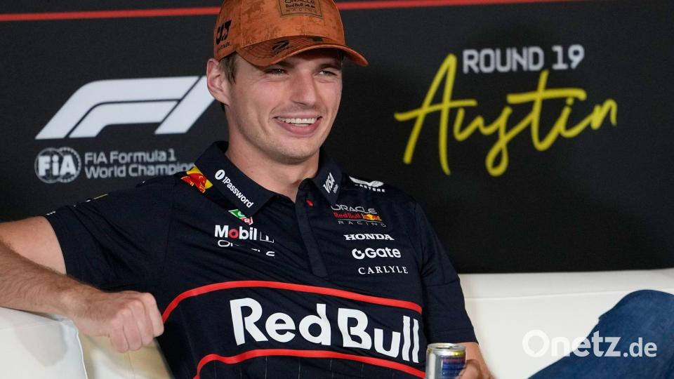 Gute Laune beim viermaligen Weltmeister Max Verstappen. Bild: John Locher/AP/dpa