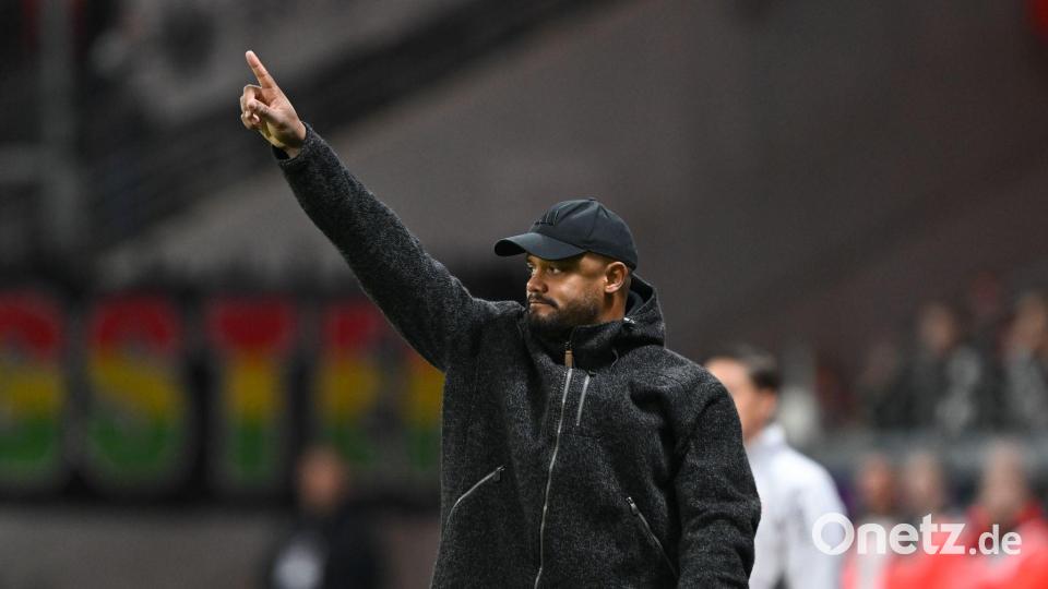 Gibt den Weg für den FC Bayern vor: Trainer Vincent Kompany. Bild: Arne Dedert/dpa