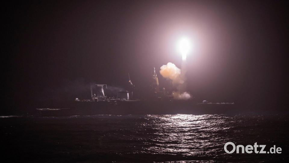 Bis zu 54 Flugkörper sollen bei der Übung abgefeuert werden. Bild: Philip Dulian/dpa