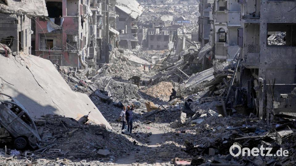 Der Wiederaufbau soll nach US-Angaben zunächst nur in den Zonen beginnen, die nicht unter der Kontrolle der Hamas stehen. Bild: Jehad Alshrafi/AP/dpa