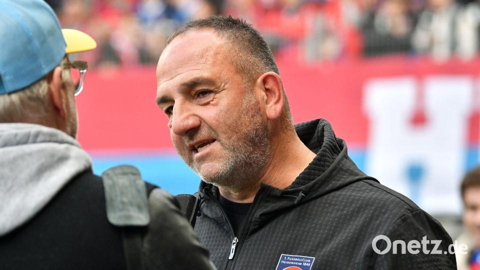 Setzte auf Offensivpower: FCH-Coach Frank Schmidt. Bild: Jan-Philipp Strobel/dpa
