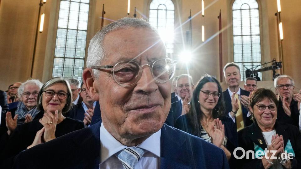 Mehr als 700 Menschen nehmen am Festakt teil. Bild: Michael Probst/Pool AP/AP/dpa