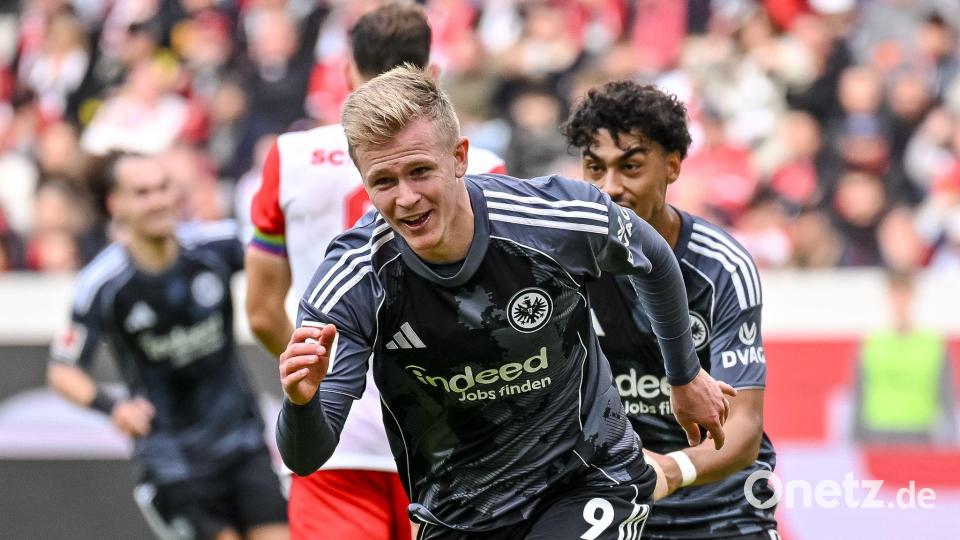 Traf für Frankfurt doppelt in Freiburg, zum Eintracht-Sieg reichte es aber nicht: Stürmer Jonathan Burkardt. Bild: Harry Langer/dpa