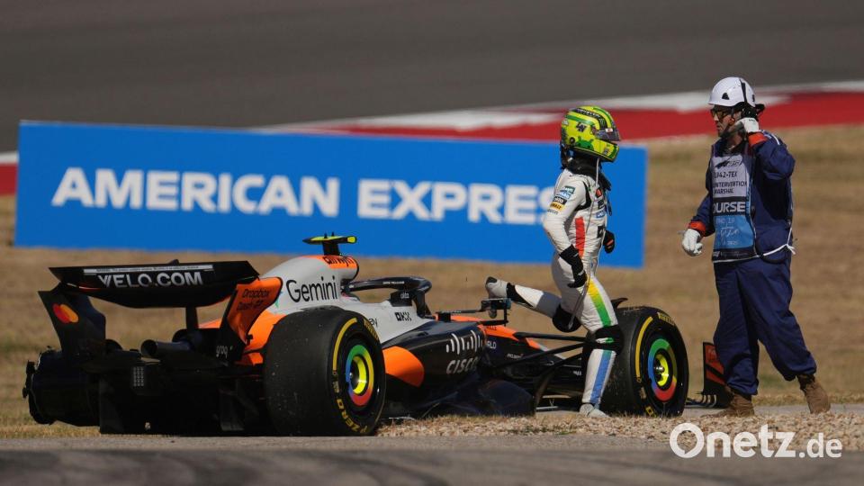Das sollte auf keinen Fall passieren: Ein Unfall mit Teamkollege Oscar Piastri beendet das Sprintrennen früh für Lando Norris. Bild: Eric Gay/AP/dpa