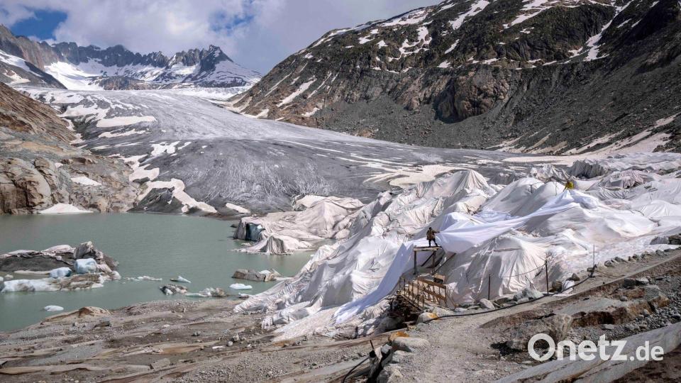 Der Rhonegletscher in der Nähe von Goms Bild: Matthias Schrader/AP