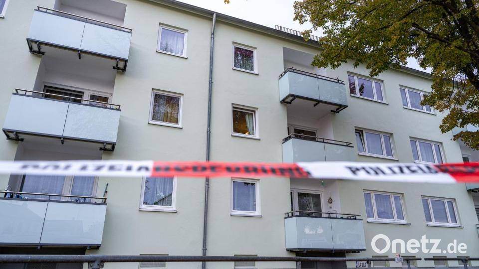 Bei dem Einsatz wurden eine Polizistin und zwei Polizisten verletzt. Bild: Armin Weigel/dpa