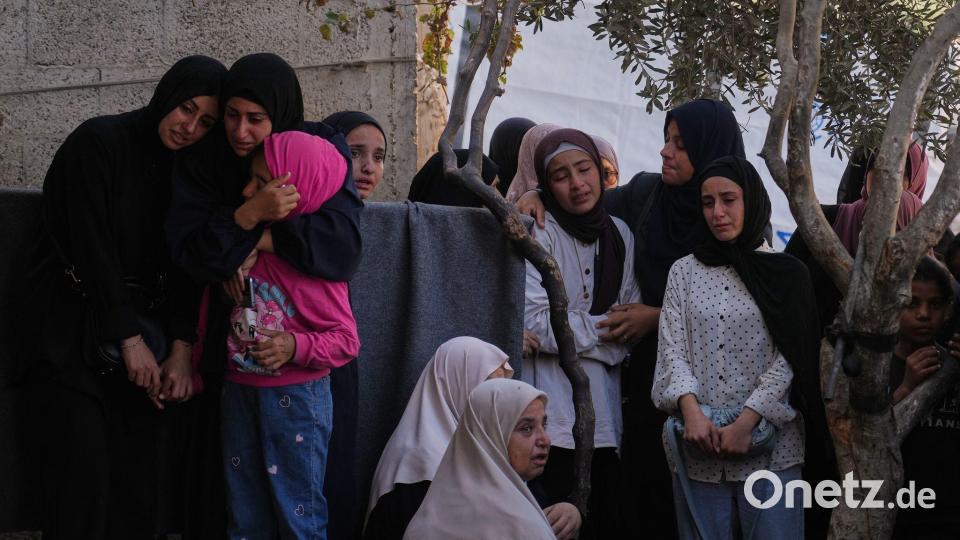 Am Sonntag wurden bei israelischen Luftangriffen Krankenhausangaben zufolge 44 Palästinenser getötet. Bild: Abdel Kareem Hana/AP/dpa
