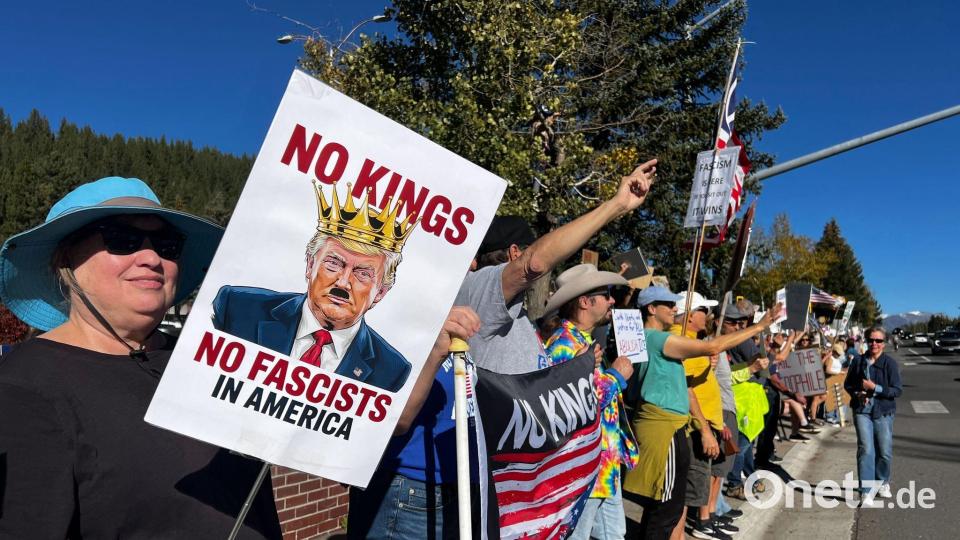 Kritiker werfen US-Präsident Donald Trump vor, zu viel Macht an sich zu reißen. Bild: Barbara Munker/dpa