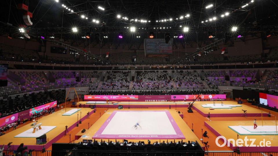 Warme Farben, kalte Luft: die IMS Arena. Bild: Bai Xuefei/XinHua/dpa
