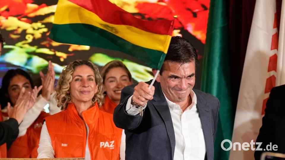 „Es lebe das Vaterland, verdammt noch mal!“, rief Paz der Menge zu. Bild: Natacha Pisarenko/AP/dpa