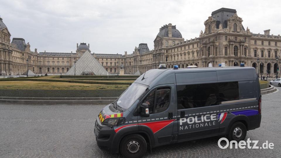 Die Polizei sucht weiter nach den Tätern und ihrer Beute. (Archivbild) Bild: Thibault Camus/AP/dpa