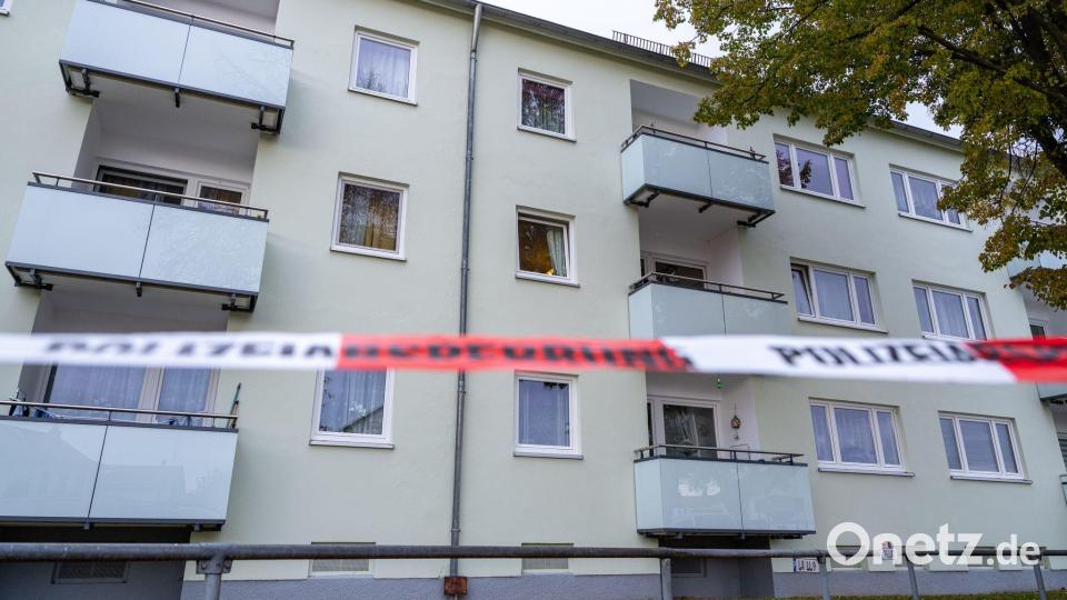 Bei dem Einsatz wurden eine Polizistin und zwei Polizisten verletzt. Bild: Armin Weigel/dpa