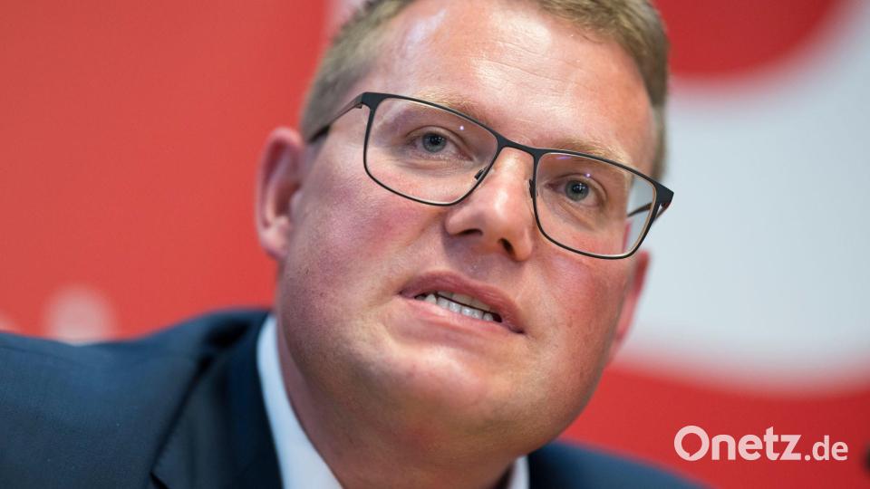 SPD-Fraktionschef Holger Grießhammer will verhindern, dass Gegner der Demokratie Schöffen werden dürfen. (Archivbild) Bild: Peter Kneffel/dpa