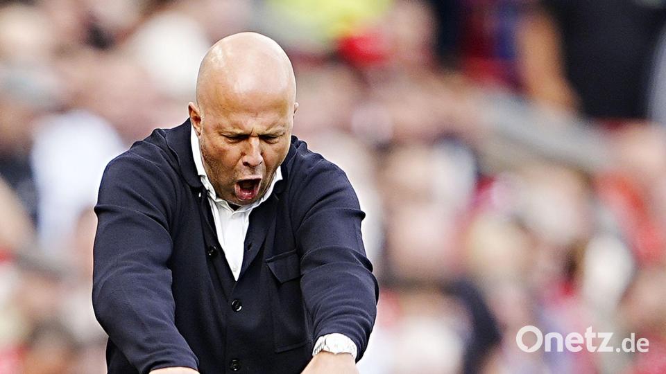 Musste zuletzt vier Niederlagen in Serie einstecken: Liverpools Trainer Arne Slot. (Archivbild) Bild: Peter Byrne/PA Wire/dpa