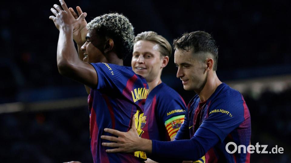 Auch Lamine Yamal (links) traf für Barcelona Bild: Joan Monfort/AP/dpa