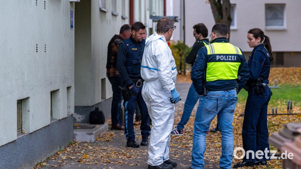 In Landshut waren zahlreiche Einsatzkräfte und Spezialisten der Polizei vor Ort. Bild: Armin Weigel/dpa