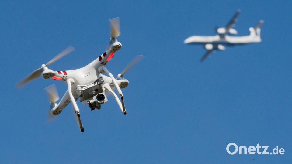 Der Laserspezialist Trumpf steigt in die Rüstung ein. (Symbolbild) Bild: Julian Stratenschulte/dpa