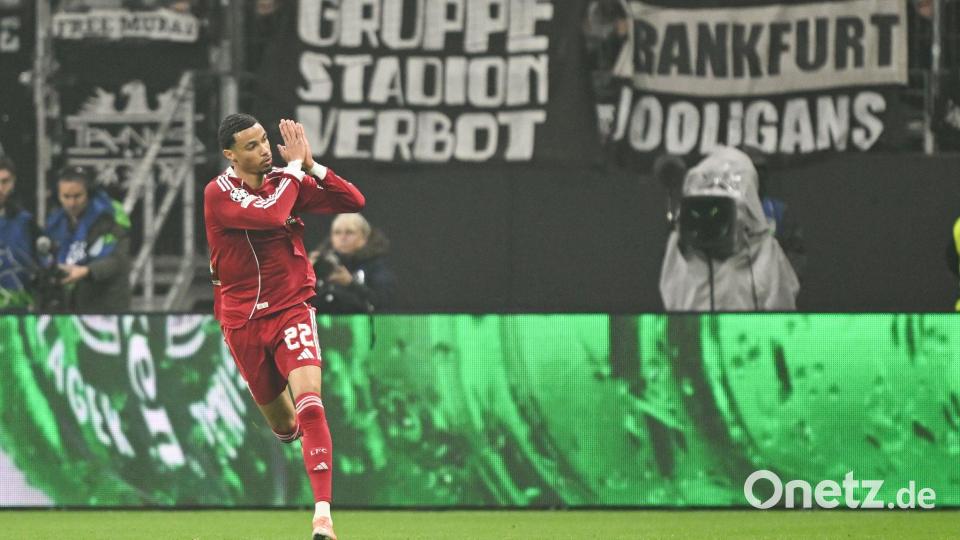 Kein großer Jubel: Der ehemalige Frankfurter Ekitiké nach dem 1:1 Bild: Arne Dedert/dpa