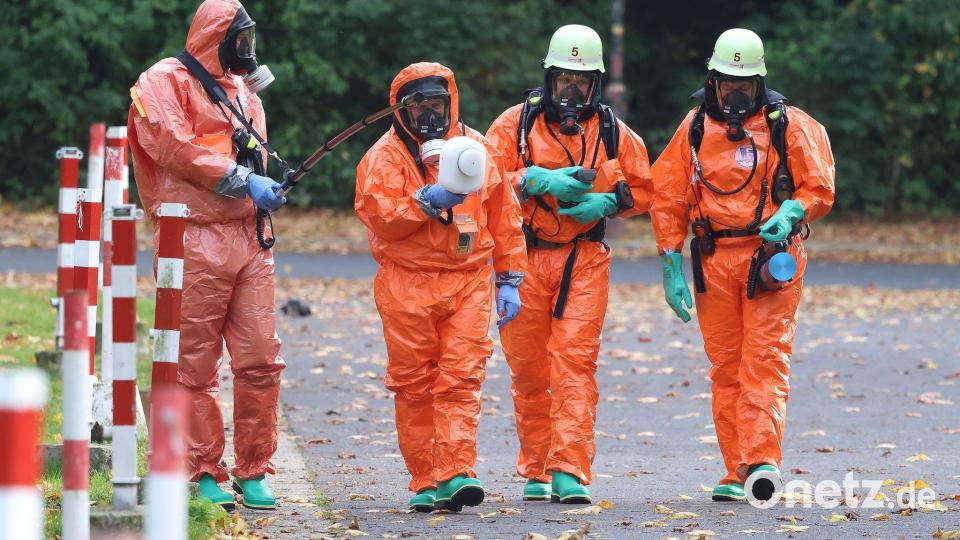 Zahlreiche Feuerwehrkräfte waren im Einsatz. Bild: David Young/dpa