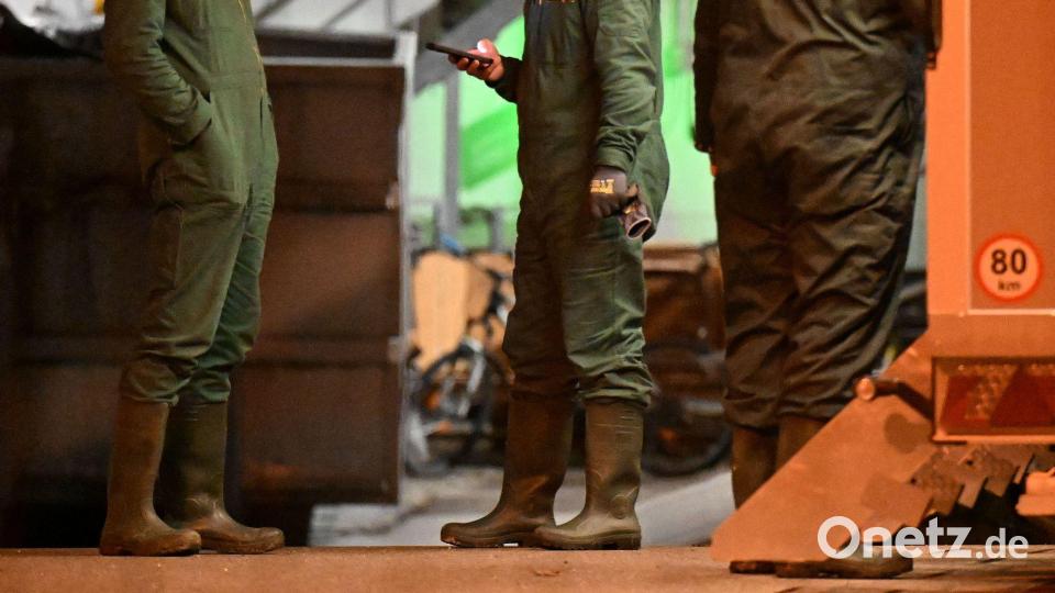 Nach dem Ausbruch der Vogelgrippe in Baden-Württemberg müssen in einem Geflügelbetrieb im Alb-Donau-Kreis südöstlich von Stuttgart rund 15.000 Tiere getötet werden. Bild: -/onw-images/dpa