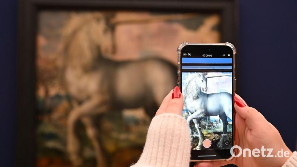 Im Museum Barberini beschäftigt sich eine Ausstellung mit dem Fabeltier. Bild: Lilli Förter/dpa