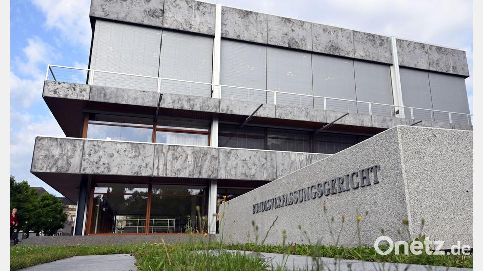 Karlsruhe hat ein Urteil aus Erfurt unter die Lupe genommen. (Archivbild) Bild: Uli Deck/dpa