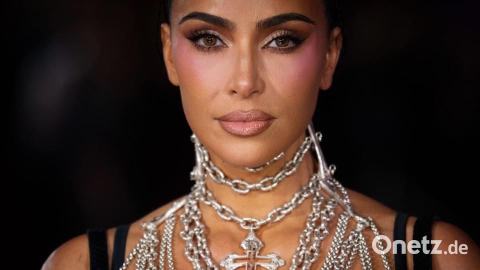 Kim Kardashian erzählt von psychischen Belastungen während und nach der Ehe mit Rapper Kanye West. (Archivbild) Bild: Scott A Garfitt/Invision/AP/dpa