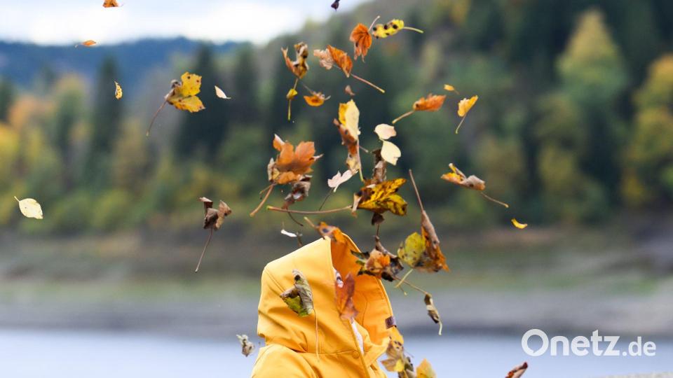 Das Sturmtief „Joshua“ bewegt sich dem DWD zufolge momentan relativ langsam. Bild: Julian Stratenschulte/dpa
