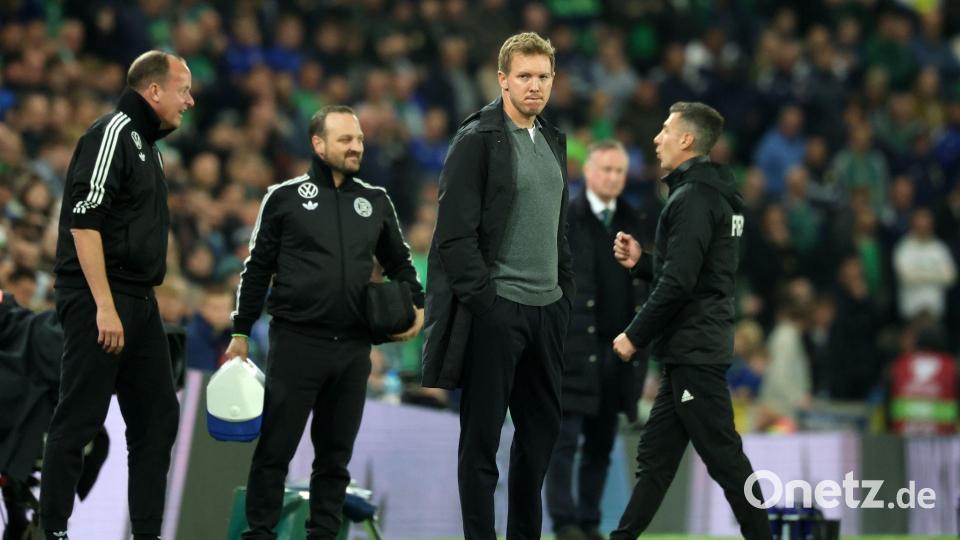 Julian Nagelsmann und seinen Nationalspielern traut die Mehrheit der Deutschen laut einer Umfrage nicht den WM-Titel zu. Bild: Christian Charisius/dpa