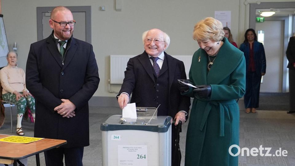 Irland wählt in Dublin: Präsident Higgins stimmt zur Nachfolge ab Bild: Niall Carson/PA Wire/dpa