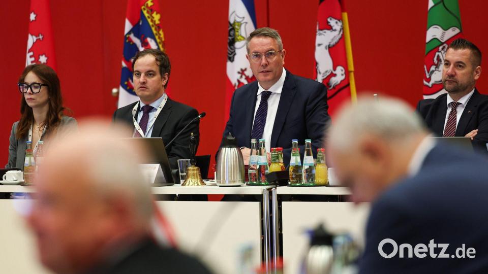 In dem Saal in der Rheingoldhalle tagte vor einigen Jahren in der Corona-Pandemie vorübergehend auch der rheinland-pfälzische Landtag. Bild: Hannes P. Albert/dpa