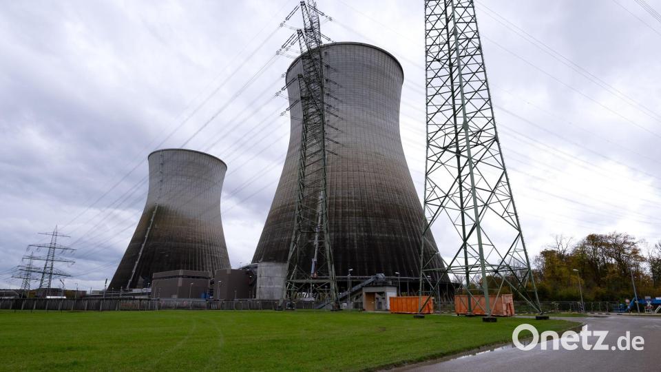 Die Kühltürme ragten 160 Meter in den Himmel. (Archivbild) Bild: Sven Hoppe/dpa