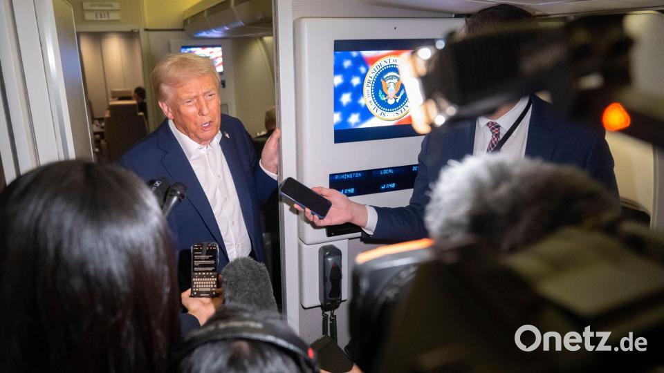 US-Präsident Trump auf dem Weg nach Asien Bild: Mark Schiefelbein/AP/dpa