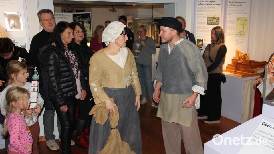Das Moderne Theater in Action, inmitten des Publikums. Bild: kro