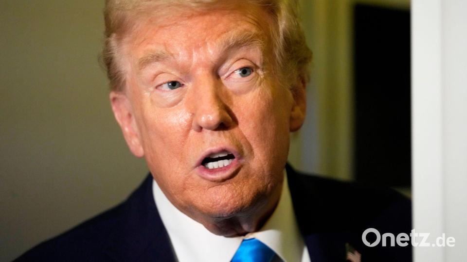 US-Präsident Trump kündigt zusätzliche Zölle gegen Kanada an. Bild: Mark Schiefelbein/AP/dpa
