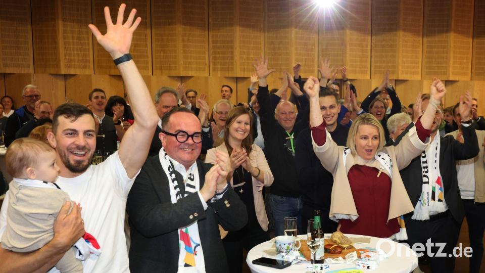 Jubel bei den Olympia-Befürwortern: München sagt Ja zu einer Bewerbung. Bild: Karl-Josef Hildenbrand/dpa