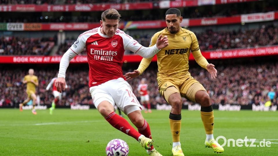 Viktor Gyokeres (l) von Arsenal und Maxence Lacroix von Crystal Palace im umkämpften Derby. Bild: John Walton/PA Wire/dpa