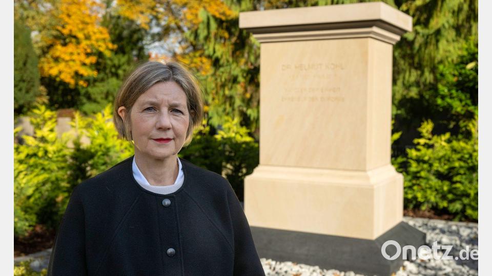 Für Maike Kohl-Richter "war immer klar, dass das Grab letztlich Denkmalcharakter haben muss". Bild: Boris Roessler/dpa