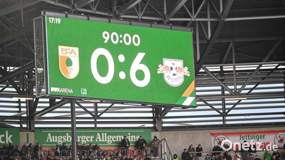 Nach dem 0:6 will der FCA eine Reaktion zeigen. Bild: Harry Langer/dpa