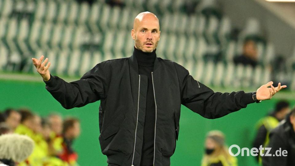 VfL-Trainer Paul Simonis dürfte nach dem Pokal-Aus wieder stark in die Kritik geraten. Bild: Swen Pförtner/dpa